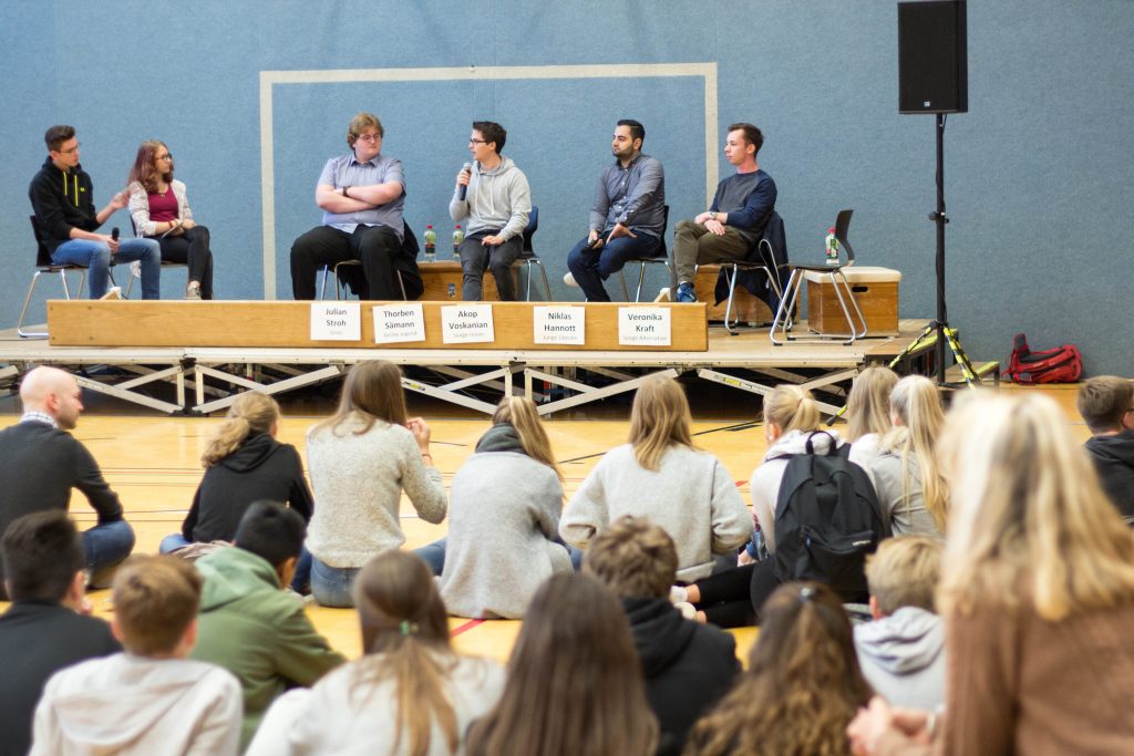 SchuletrifftPolitik1 Kopie